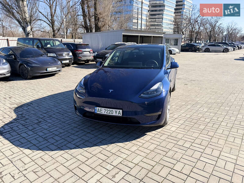 Позашляховик / Кросовер Tesla Model Y 2023 в Дніпрі