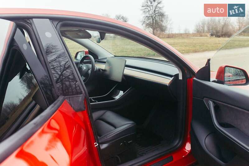 Внедорожник / Кроссовер Tesla Model Y 2020 в Умани