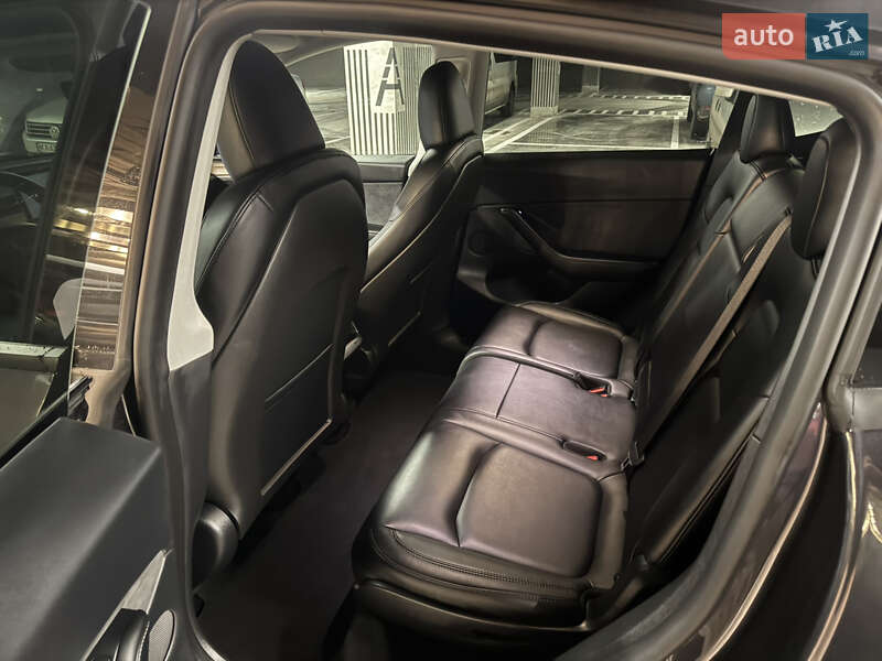 Внедорожник / Кроссовер Tesla Model Y 2024 в Львове