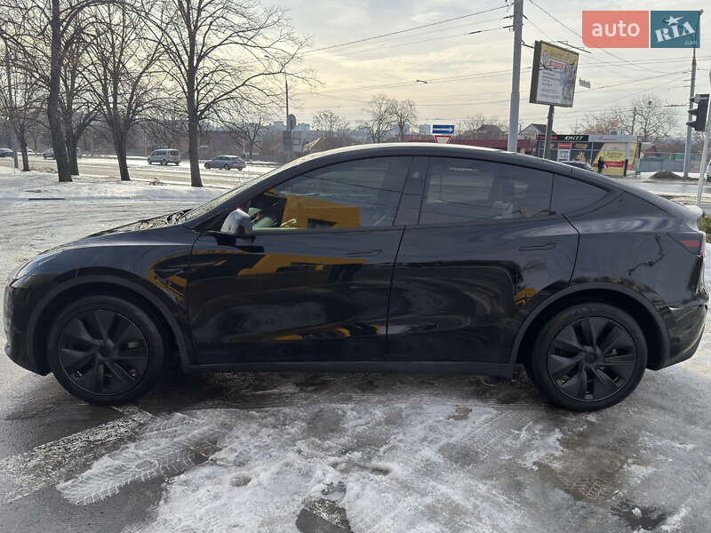Позашляховик / Кросовер Tesla Model Y 2024 в Харкові