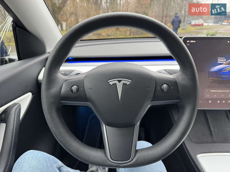 Внедорожник / Кроссовер Tesla Model Y 2022 в Дрогобыче