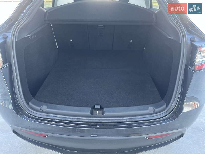 Позашляховик / Кросовер Tesla Model Y 2024 в Харкові