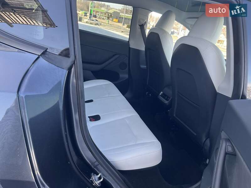 Позашляховик / Кросовер Tesla Model Y 2024 в Харкові