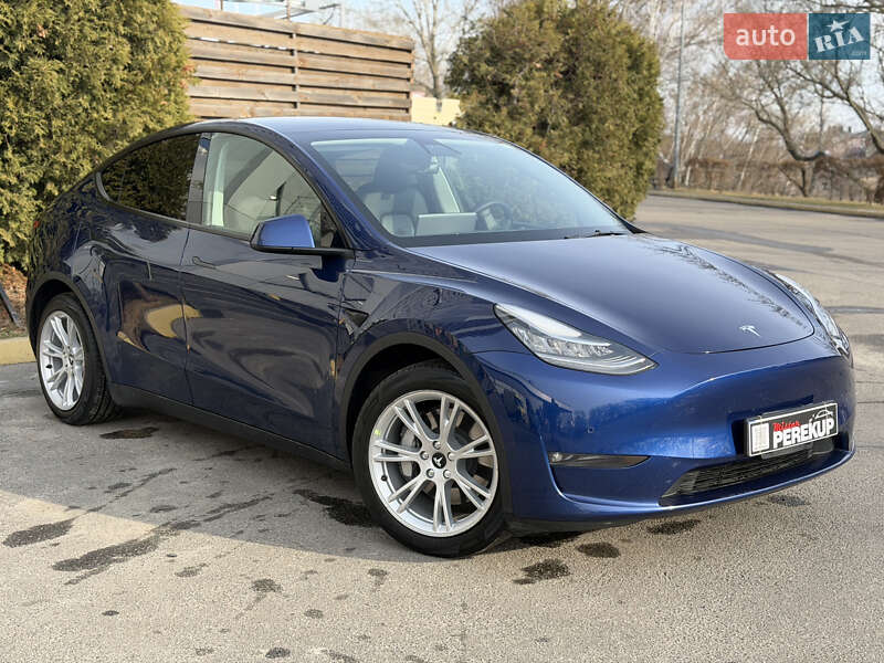Позашляховик / Кросовер Tesla Model Y 2021 в Києві