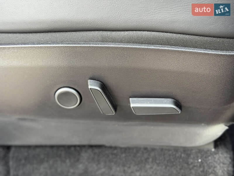 Позашляховик / Кросовер Tesla Model Y 2021 в Києві