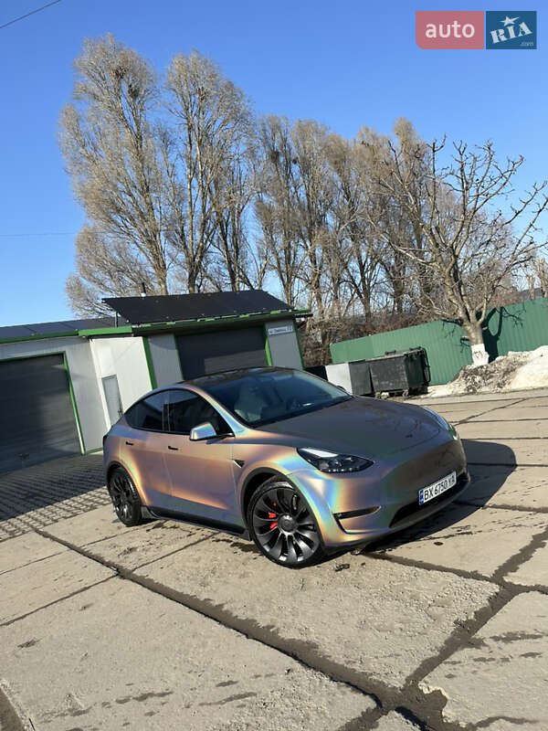 Tesla Model Y 2023