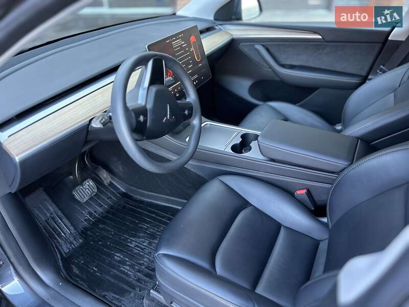 Внедорожник / Кроссовер Tesla Model Y 2023 в Чернигове