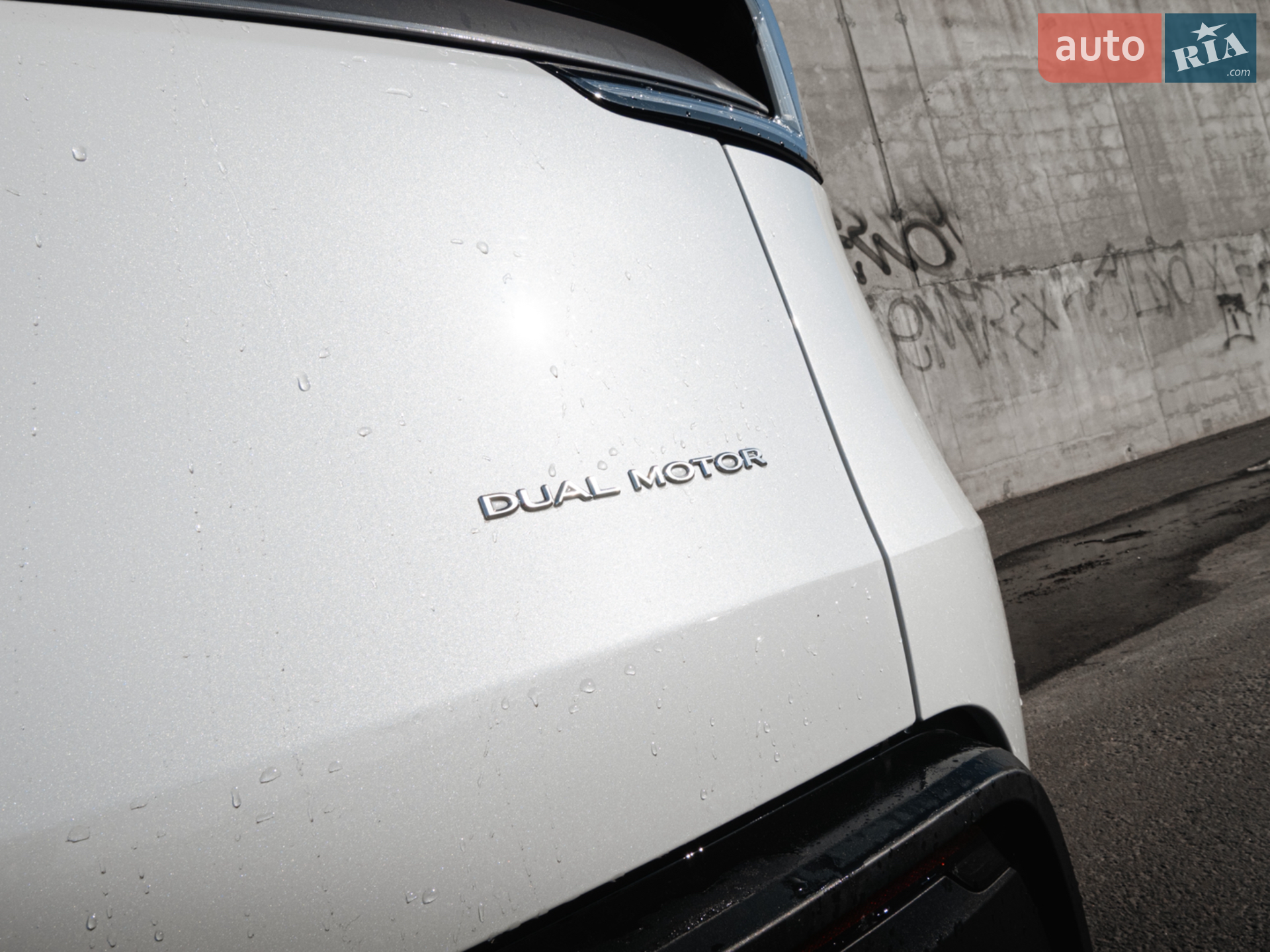 2025 Tesla Model Y - мініатюра 9