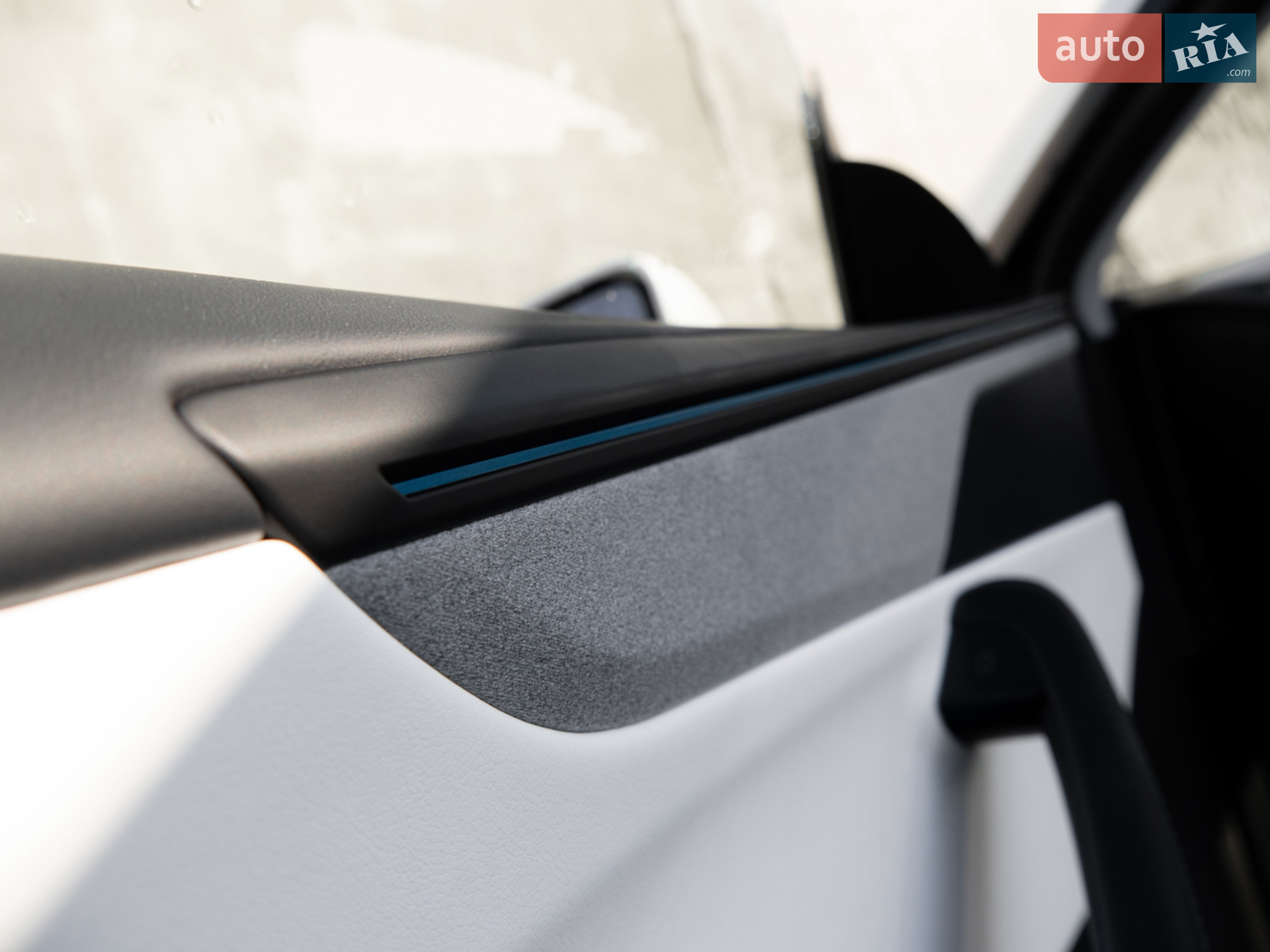 2025 Tesla Model Y - мініатюра 22