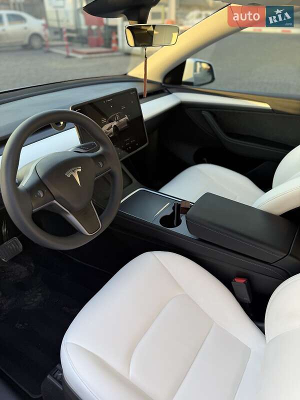 Позашляховик / Кросовер Tesla Model Y 2024 в Одесі