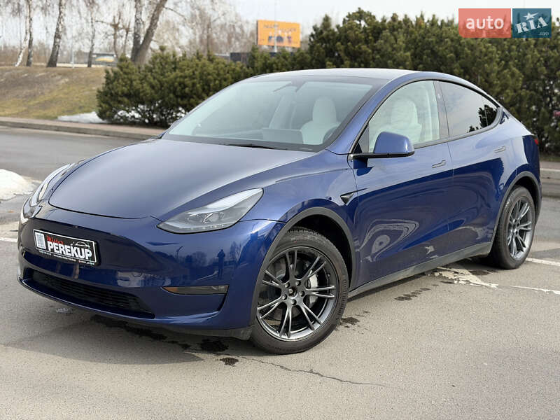 Позашляховик / Кросовер Tesla Model Y 2024 в Києві фото 5 Позашляховик / Кросовер Tesla Model Y 2024 в Києві
