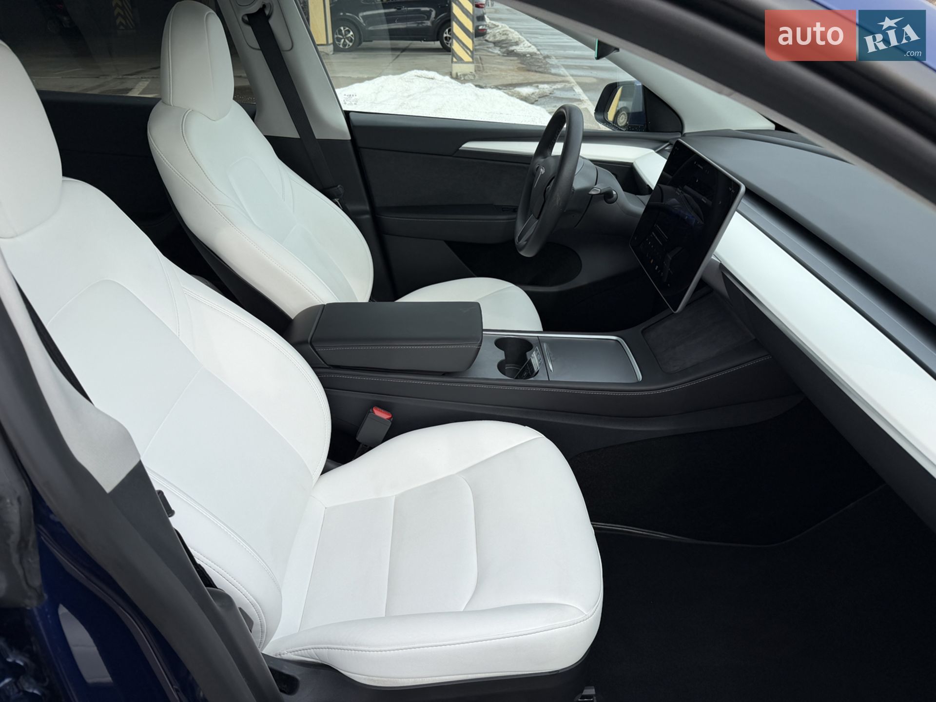 2024 Tesla Model Y - мініатюра 37