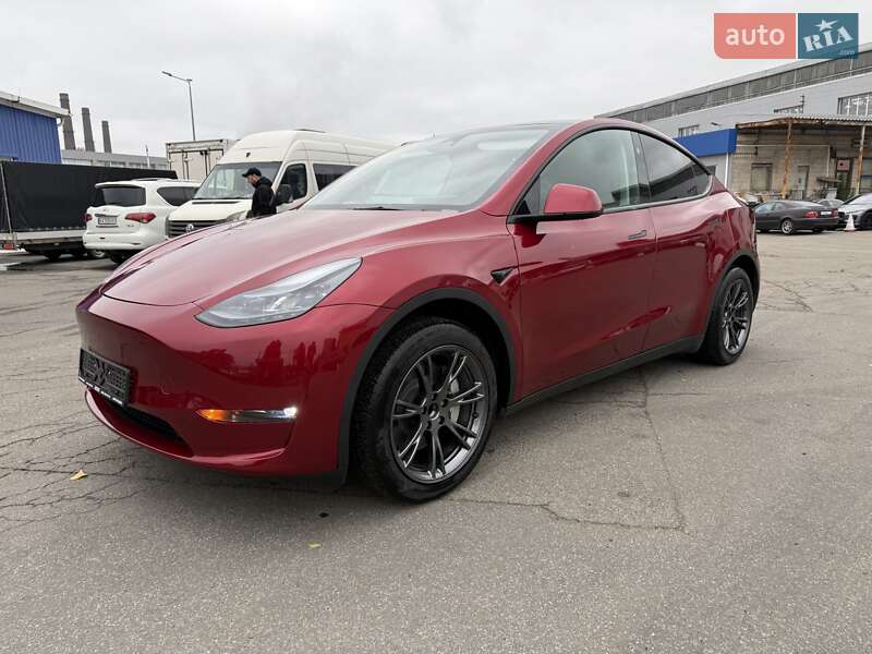 Позашляховик / Кросовер Tesla Model Y 2024 в Києві фото 2 Позашляховик / Кросовер Tesla Model Y 2024 в Києві