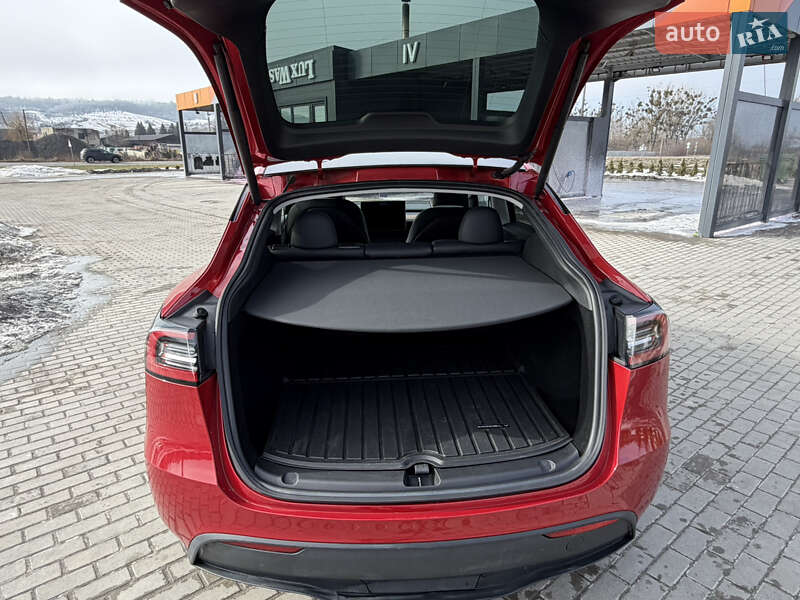 Внедорожник / Кроссовер Tesla Model Y 2023 в Львове
