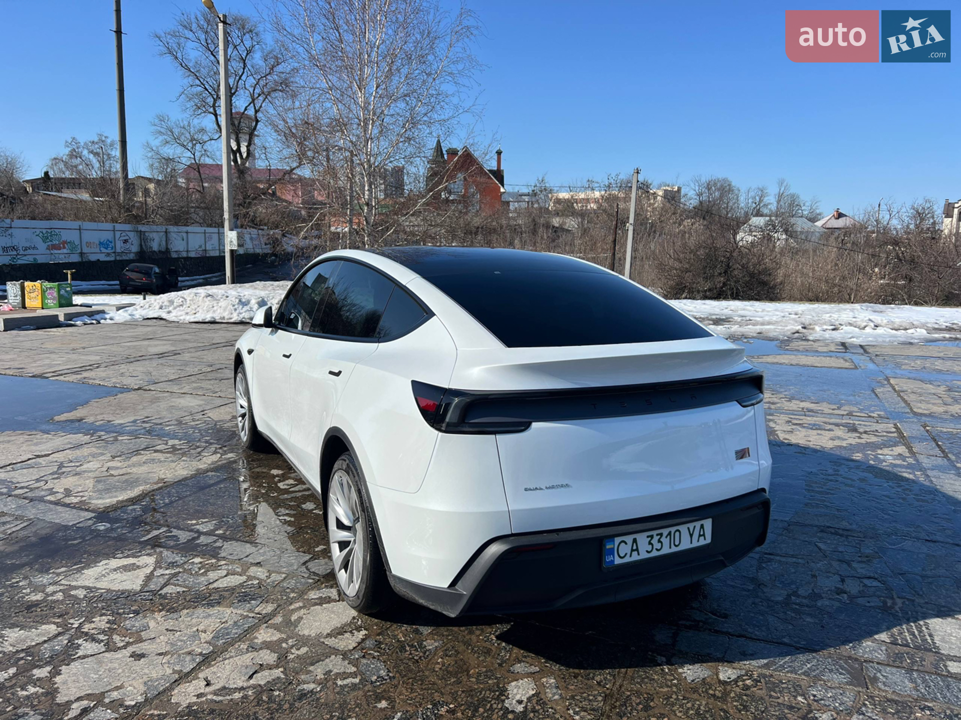 2025 Tesla Model Y - мініатюра 3