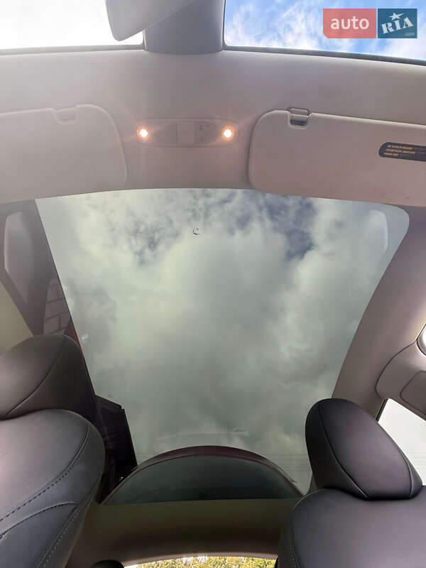 Позашляховик / Кросовер Tesla Model Y 2023 в Львові