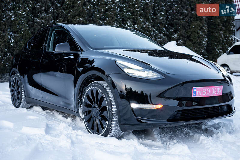 Tesla Model Y 2023