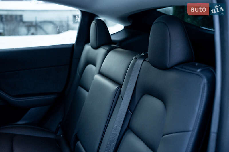 Позашляховик / Кросовер Tesla Model Y 2023 в Києві