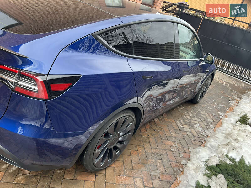 Позашляховик / Кросовер Tesla Model Y 2023 в Полтаві
