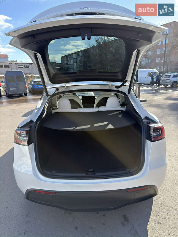 Внедорожник / Кроссовер Tesla Model Y 2023 в Коростене