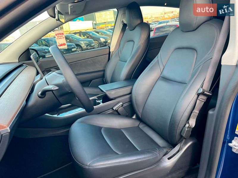 Внедорожник / Кроссовер Tesla Model Y 2020 в Львове