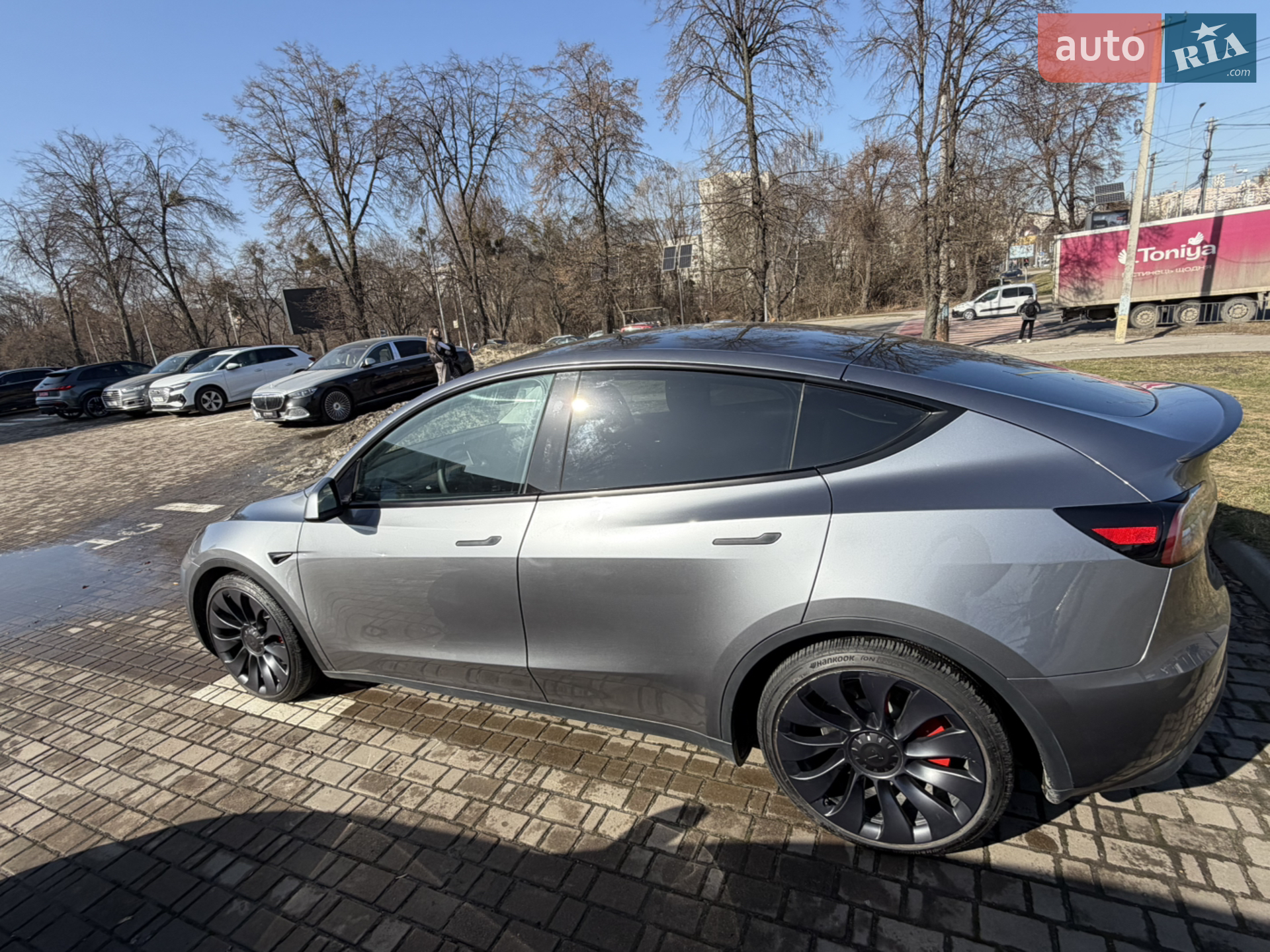 2024 Tesla Model Y - мініатюра 8