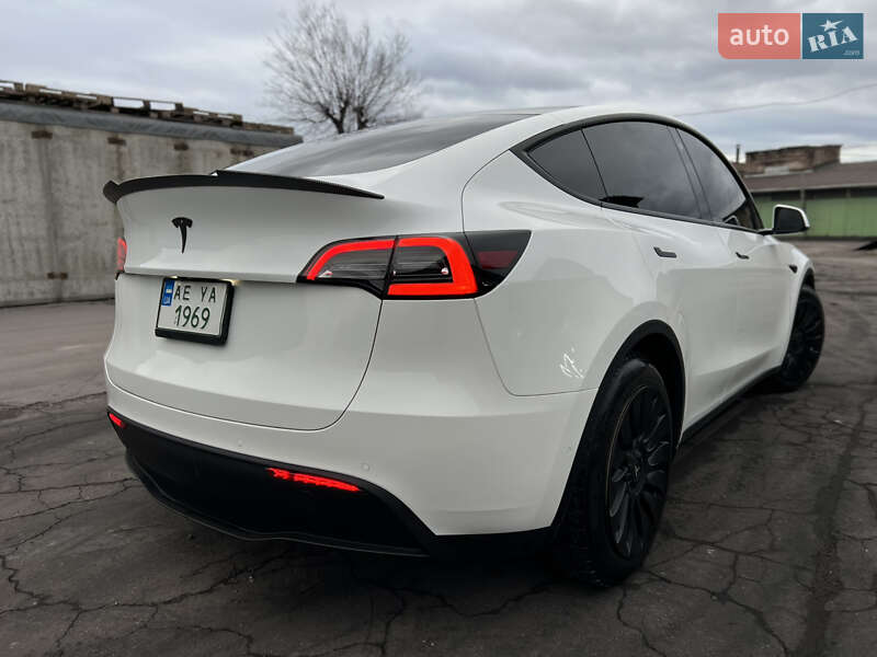 Внедорожник / Кроссовер Tesla Model Y 2023 в Каменском