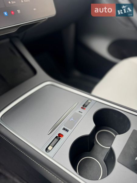 Позашляховик / Кросовер Tesla Model Y 2024 в Калуші