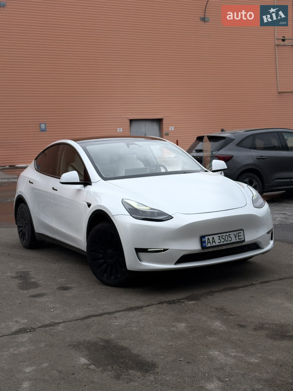 2025 Tesla Model Y - мініатюра 13