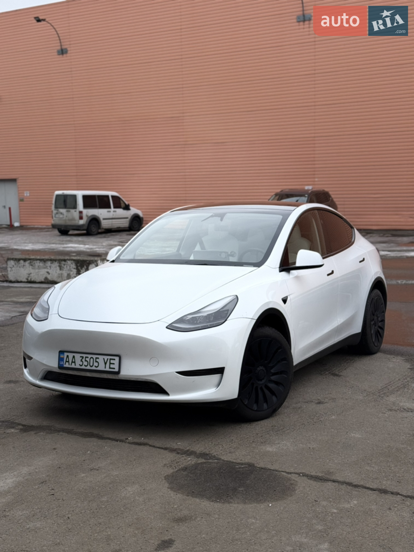 2024 Tesla Model Y - мініатюра 3