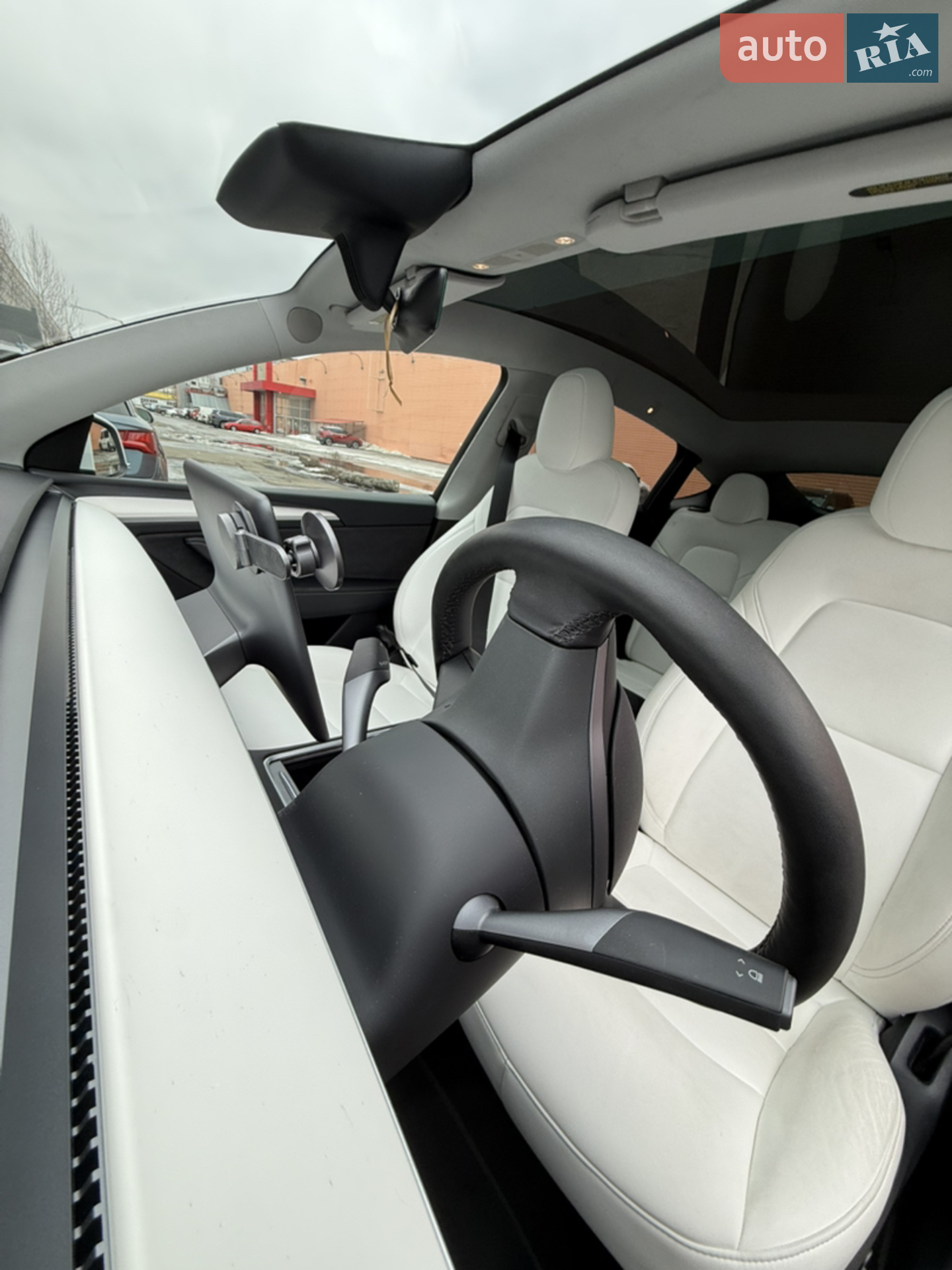 2024 Tesla Model Y - мініатюра 14