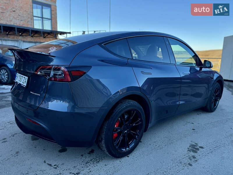 Внедорожник / Кроссовер Tesla Model Y 2023 в Ровно