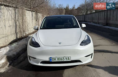 Внедорожник / Кроссовер Tesla Model Y 2023 в Ровно