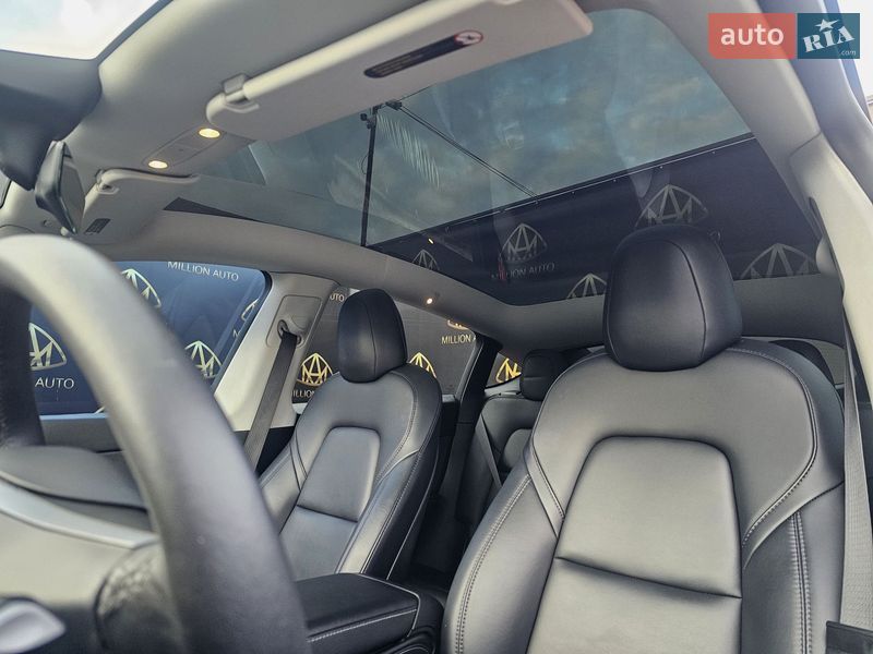 Позашляховик / Кросовер Tesla Model Y 2022 в Києві