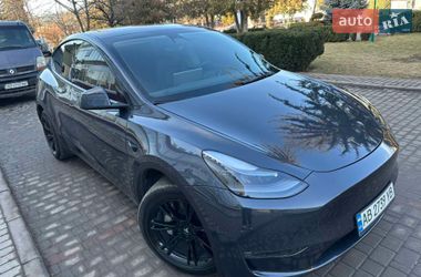 Позашляховик / Кросовер Tesla Model Y 2024 в Києві