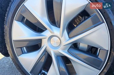 Позашляховик / Кросовер Tesla Model Y 2021 в Тернополі