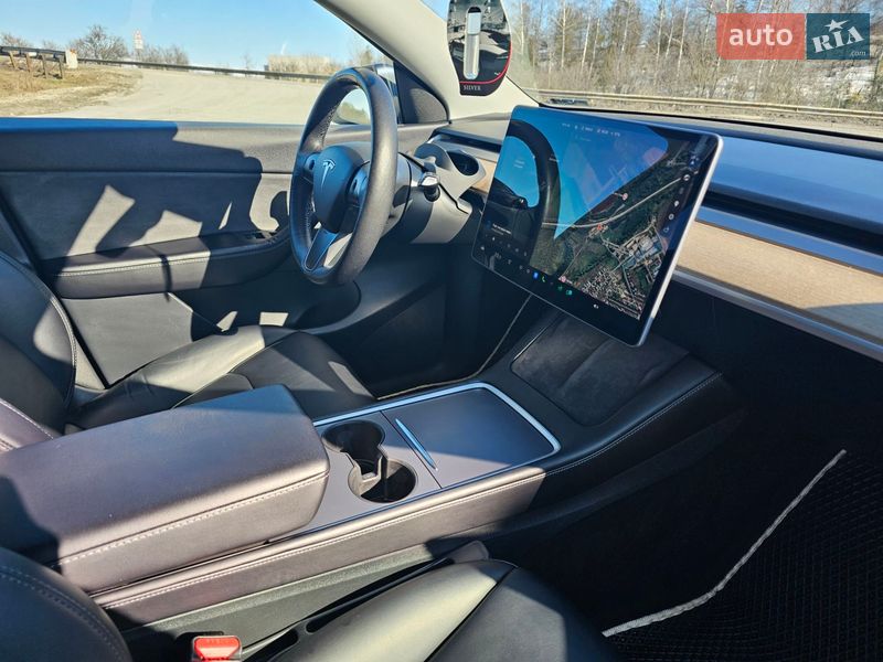 Позашляховик / Кросовер Tesla Model Y 2021 в Тернополі