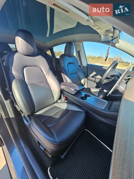 Позашляховик / Кросовер Tesla Model Y 2021 в Тернополі