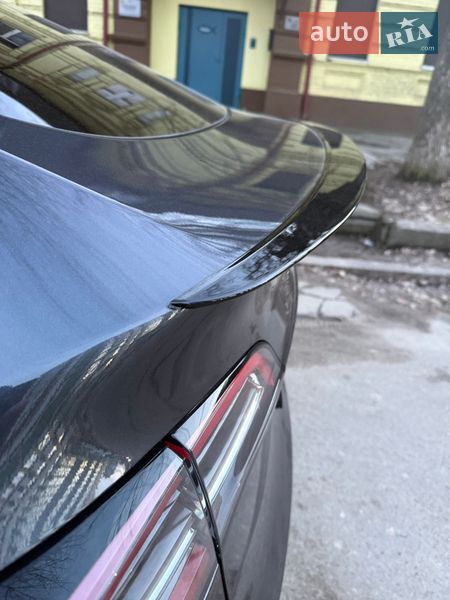 Позашляховик / Кросовер Tesla Model Y 2024 в Дніпрі