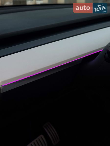 Внедорожник / Кроссовер Tesla Model Y 2022 в Киеве