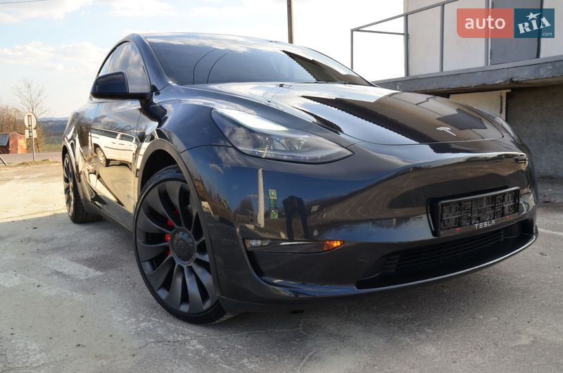 Внедорожник / Кроссовер Tesla Model Y 2024 в Трускавце