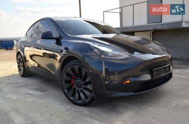 Внедорожник / Кроссовер Tesla Model Y 2024 в Трускавце