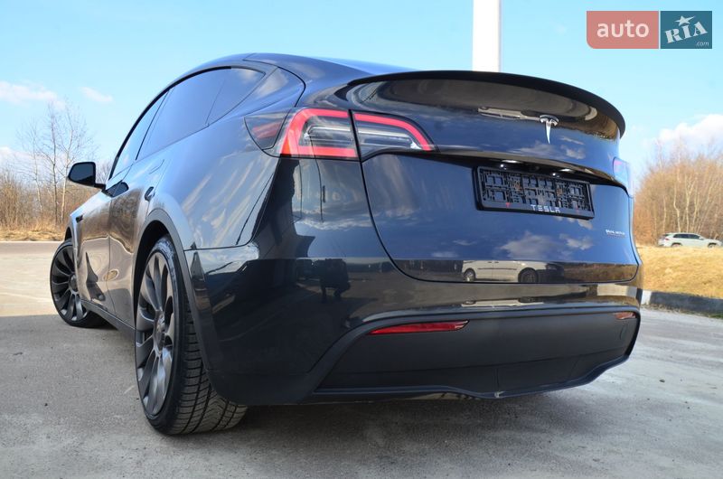 Внедорожник / Кроссовер Tesla Model Y 2024 в Трускавце