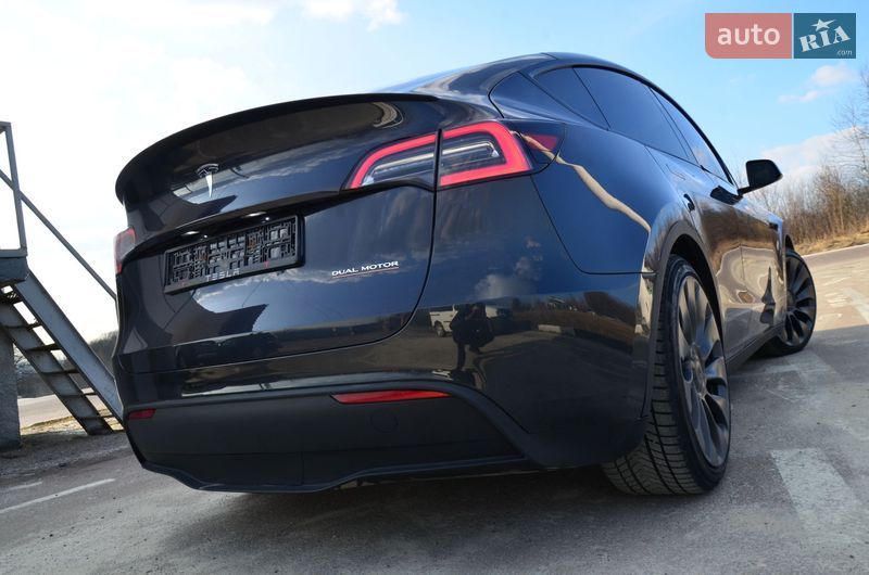 Внедорожник / Кроссовер Tesla Model Y 2024 в Трускавце
