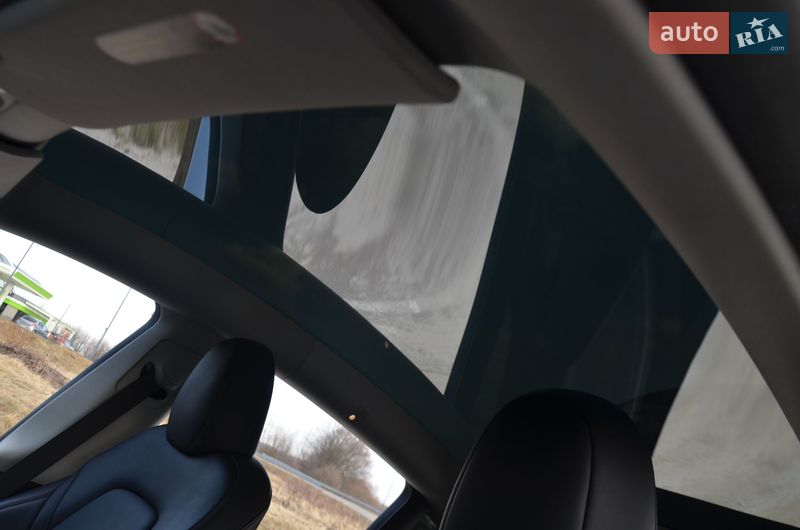 Внедорожник / Кроссовер Tesla Model Y 2024 в Трускавце