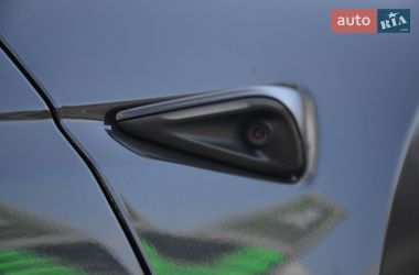 Внедорожник / Кроссовер Tesla Model Y 2024 в Трускавце