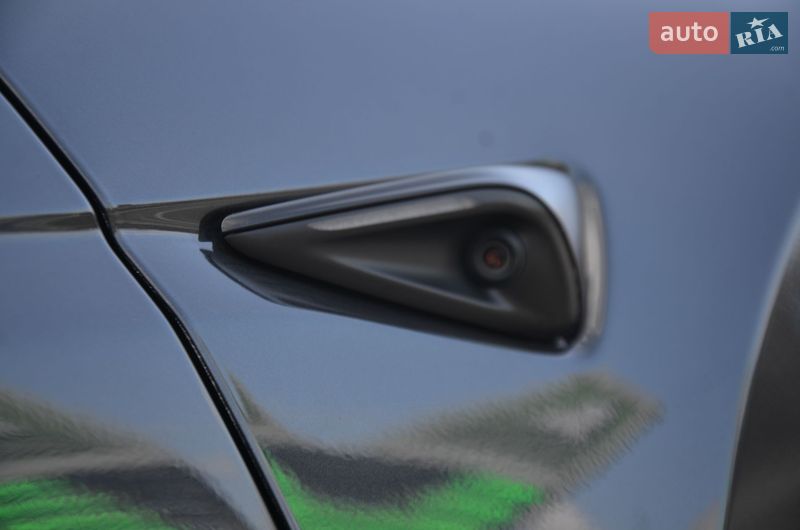 Внедорожник / Кроссовер Tesla Model Y 2024 в Трускавце