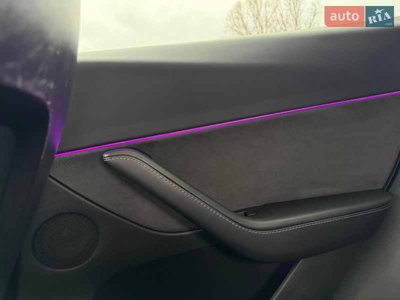 Внедорожник / Кроссовер Tesla Model Y 2021 в Запорожье