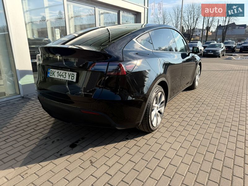 Позашляховик / Кросовер Tesla Model Y 2023 в Рівному
