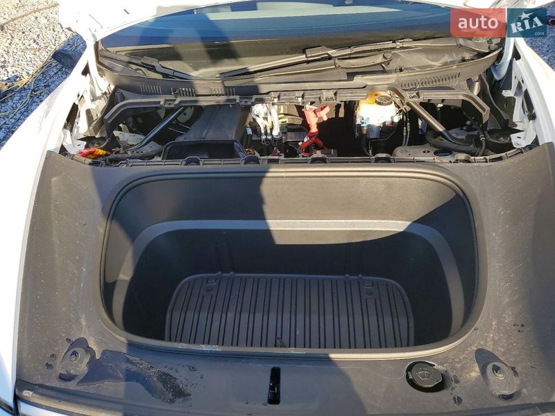 Внедорожник / Кроссовер Tesla Model Y 2026 в Виннице